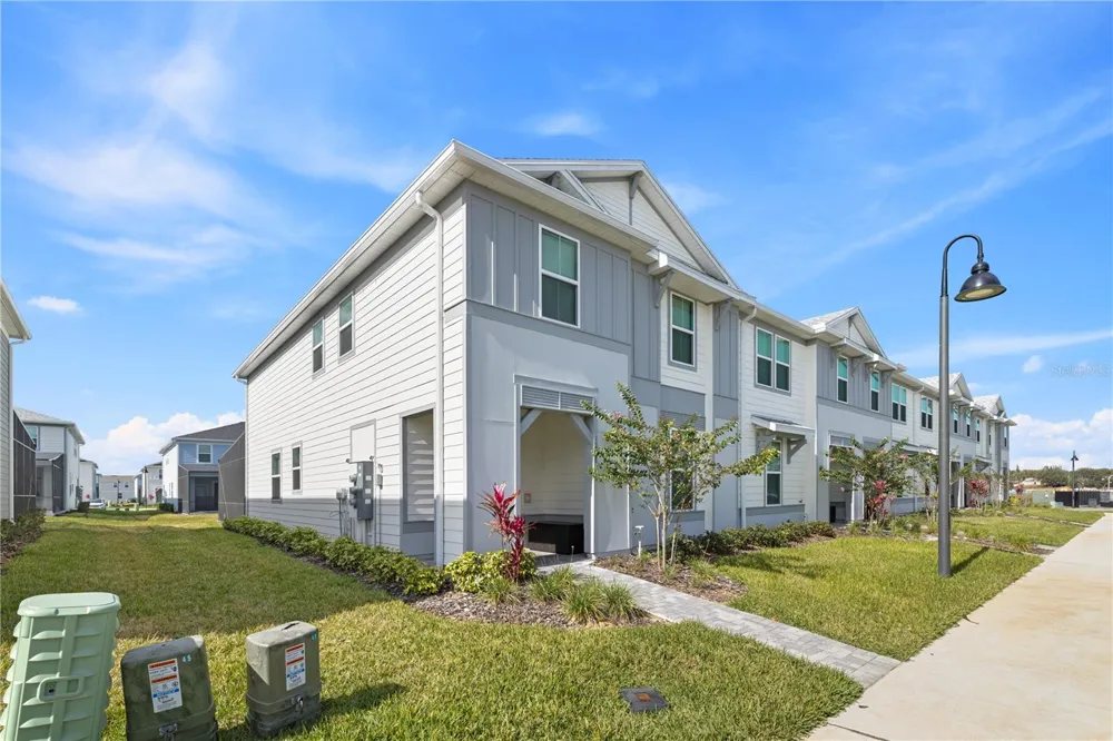 1277 BLUE ISLAND DRIVE Clermont, FL 34714