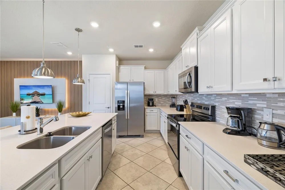 1277 BLUE ISLAND DRIVE Clermont, FL 34714