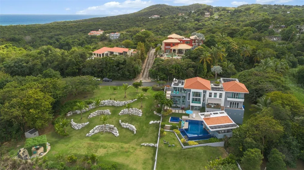 _ ROBLE VALLEY #12 / 13 Humacao, PR 00791