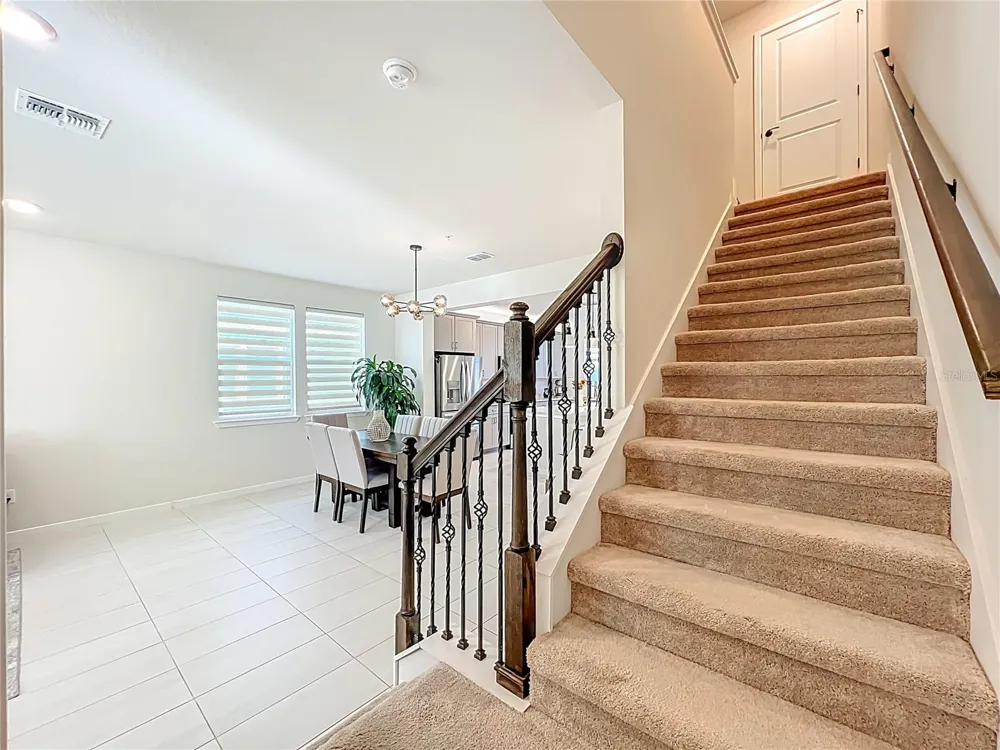 10976 LEAFSHORE LOOP Orlando, FL 32829