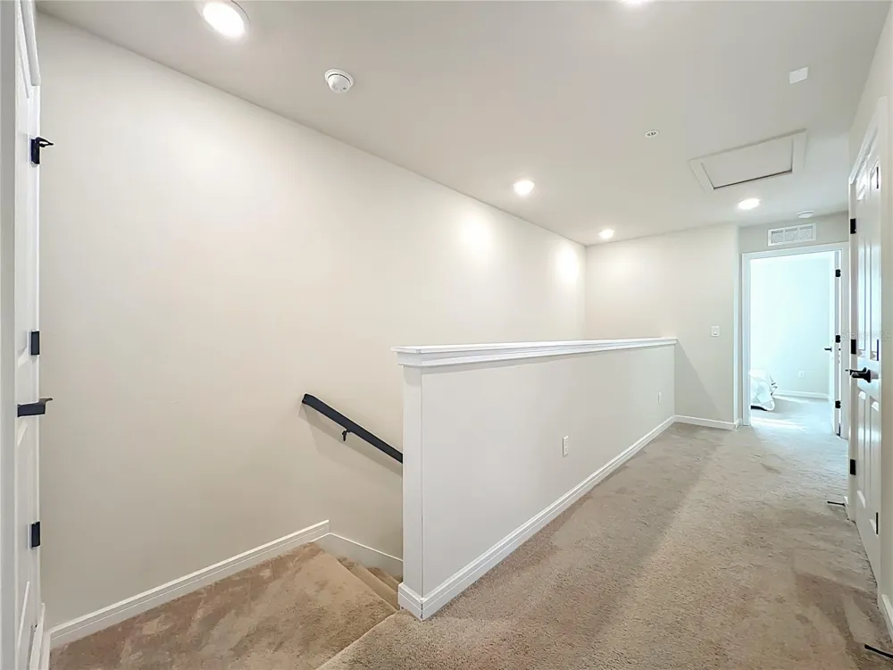 10976 LEAFSHORE LOOP Orlando, FL 32829
