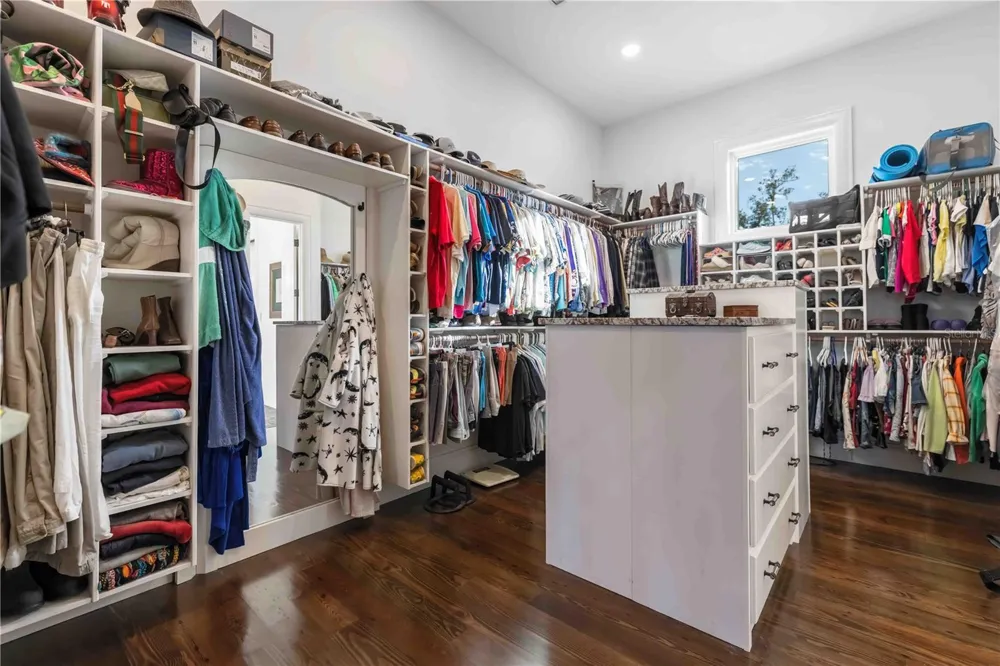 6680 GULF OF MEXICO DRIVE Longboat Key, FL 34228