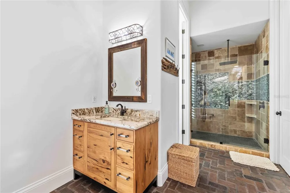 6680 GULF OF MEXICO DRIVE Longboat Key, FL 34228