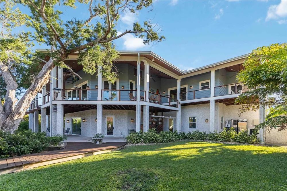 6680 GULF OF MEXICO DRIVE Longboat Key, FL 34228