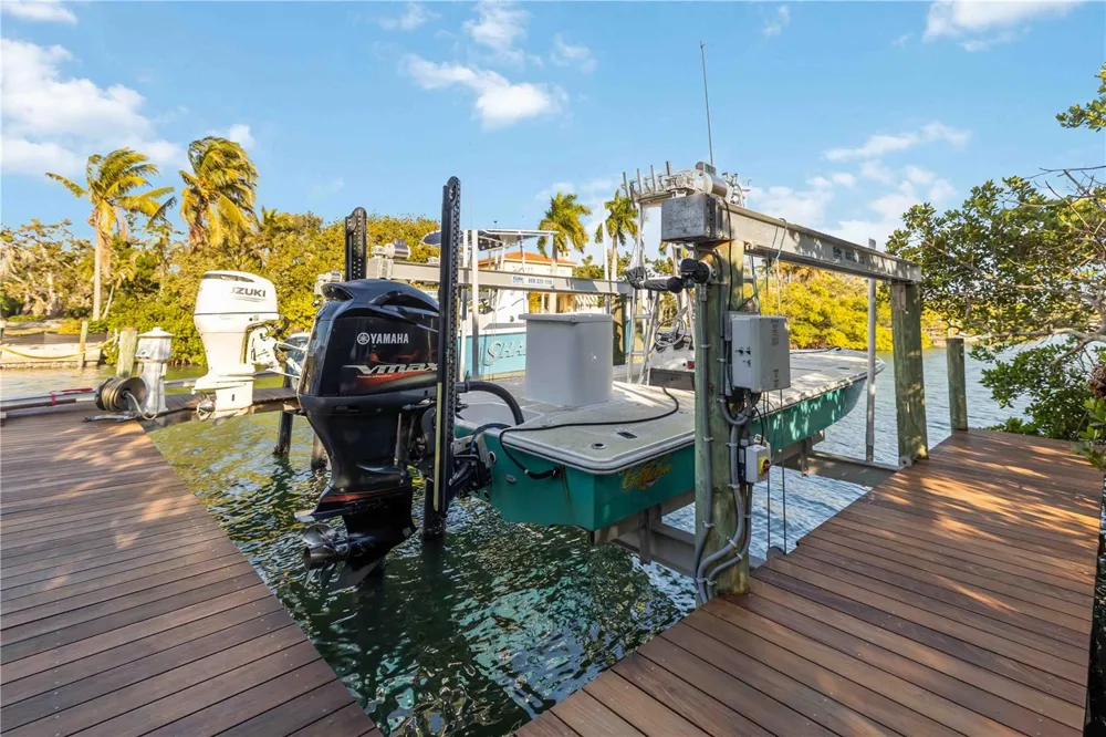 6680 GULF OF MEXICO DRIVE Longboat Key, FL 34228