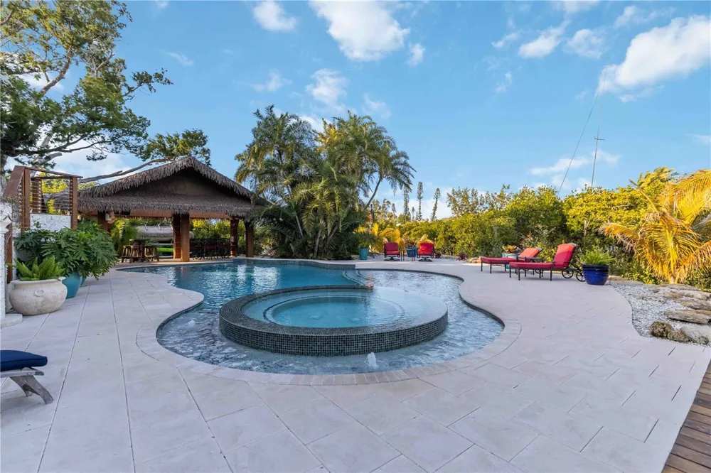 6680 GULF OF MEXICO DRIVE Longboat Key, FL 34228
