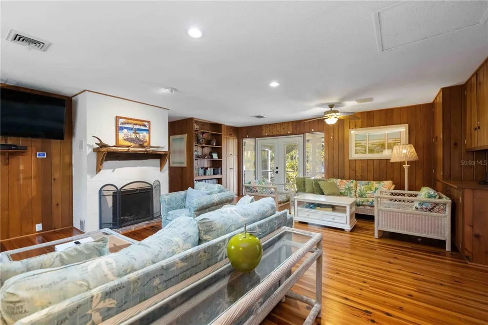 6680 GULF OF MEXICO DRIVE Longboat Key, FL 34228