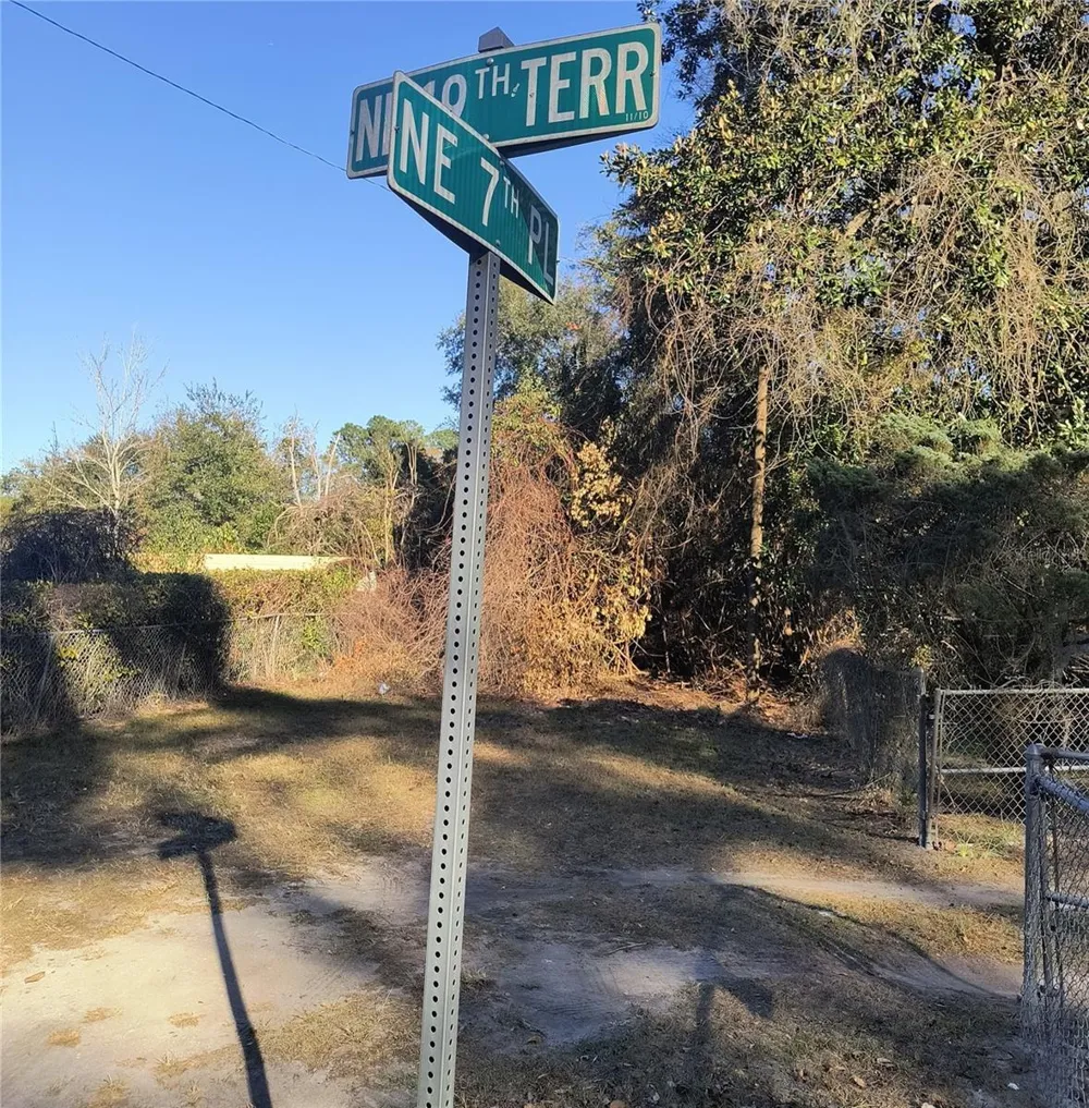 1929 NE 7TH PLACE Gainesville, FL 32641