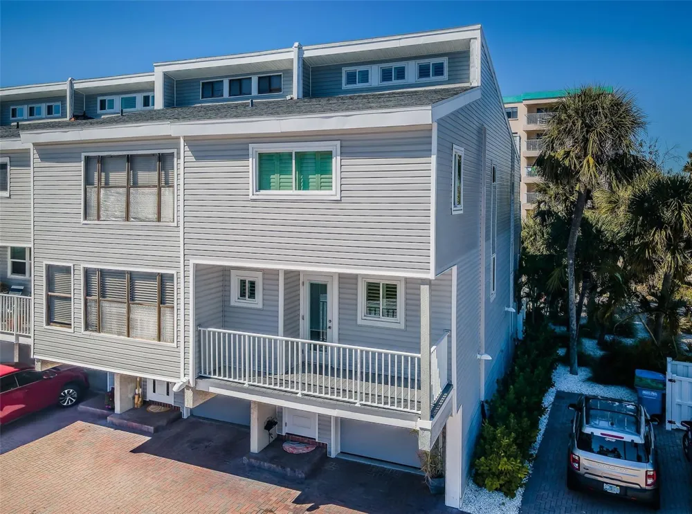 12274 1ST STREET W #8 Treasure Island, FL 33706