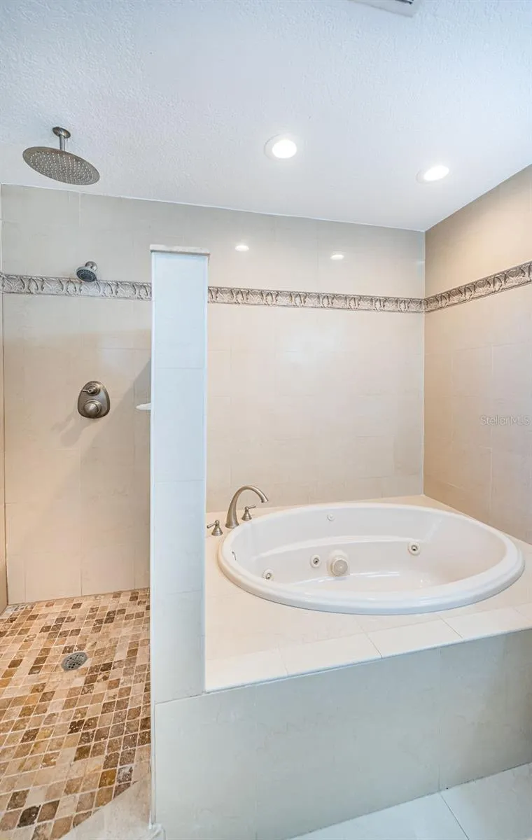 12274 1ST STREET W #8 Treasure Island, FL 33706