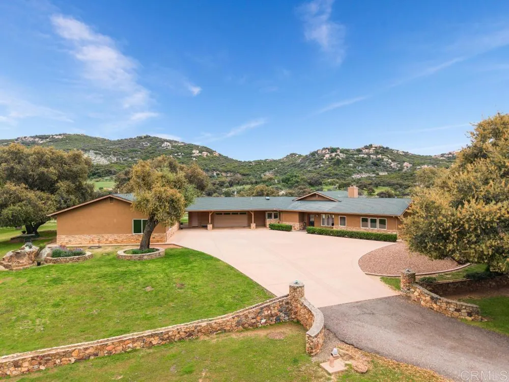 21916 JAPATUL LANE Alpine, CA 91901