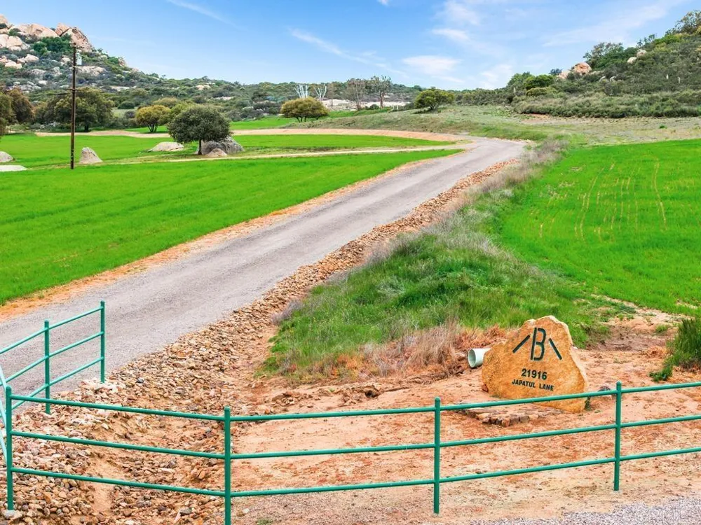 21916 JAPATUL LANE Alpine, CA 91901