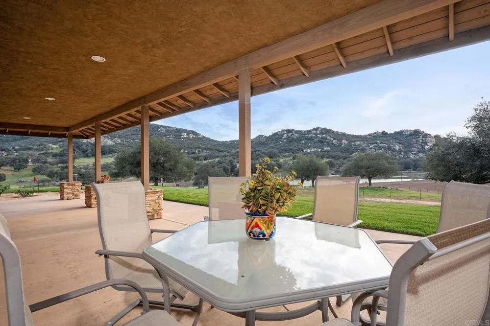 21916 JAPATUL LANE Alpine, CA 91901