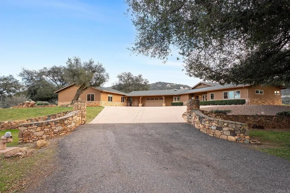 21916 JAPATUL LANE Alpine, CA 91901