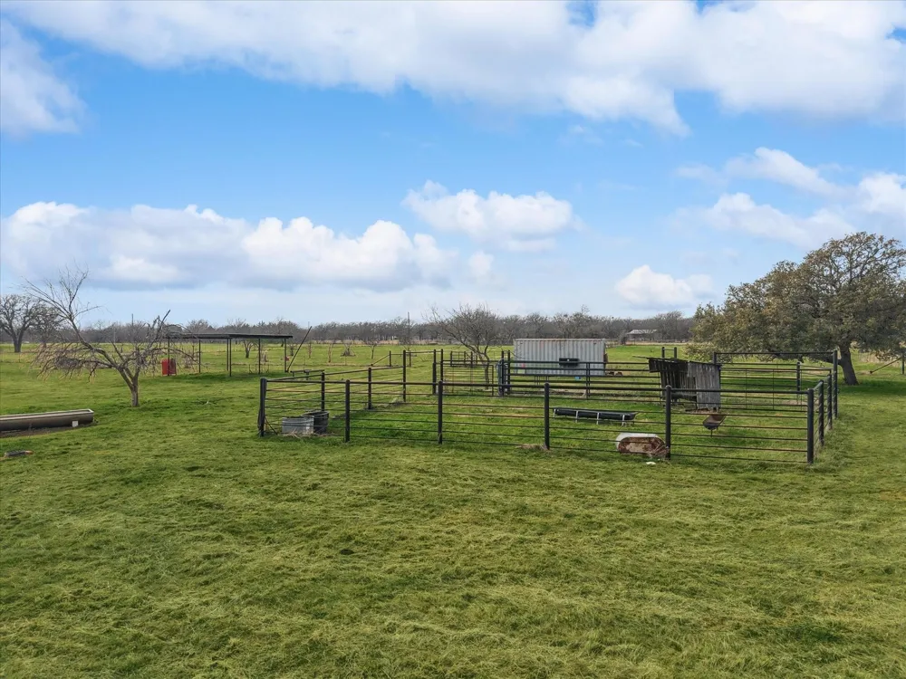 Fm 4 Jacksboro, TX 76458