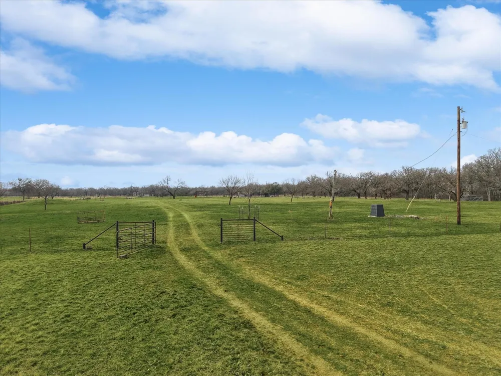 Fm 4 Jacksboro, TX 76458