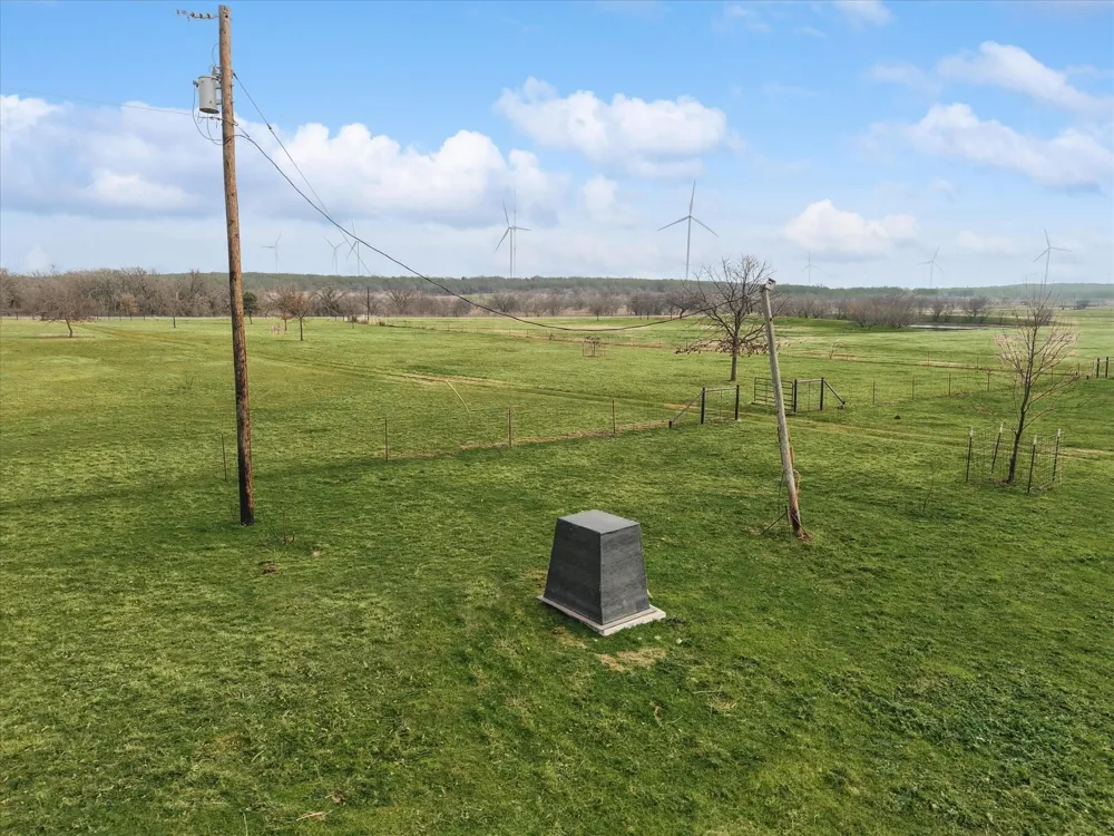 Fm 4 Jacksboro, TX 76458