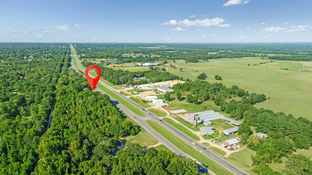 3875 US Highway 271 Highway Powderly, TX 75473