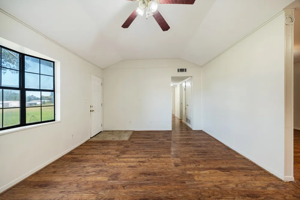 3875 US Highway 271 Highway Powderly, TX 75473