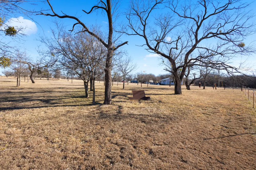 305 Cheyenne Drive Runaway Bay, TX 76426