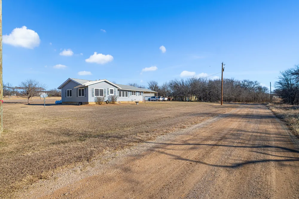 305 Cheyenne Drive Runaway Bay, TX 76426