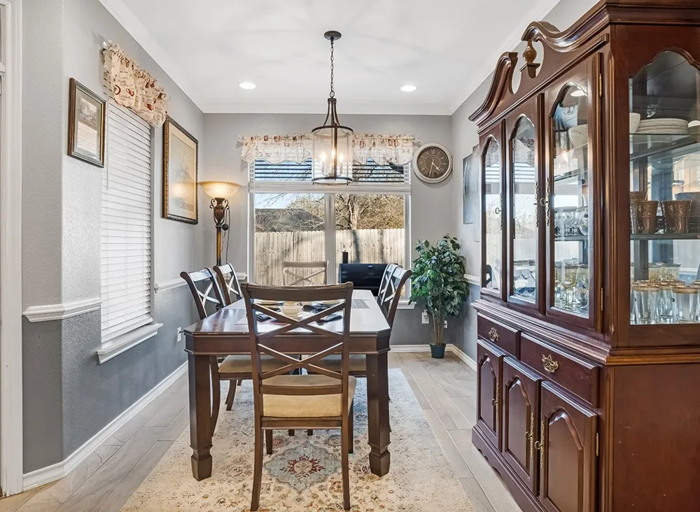 523 Mitchell Ryan Wake Village, TX 75501