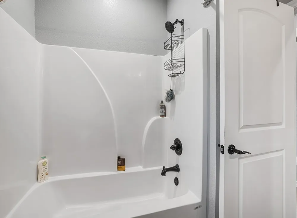 523 Mitchell Ryan Wake Village, TX 75501