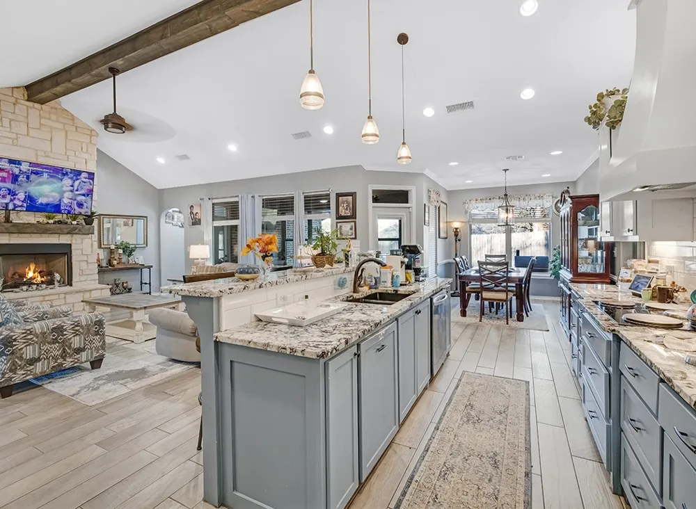 523 Mitchell Ryan Wake Village, TX 75501