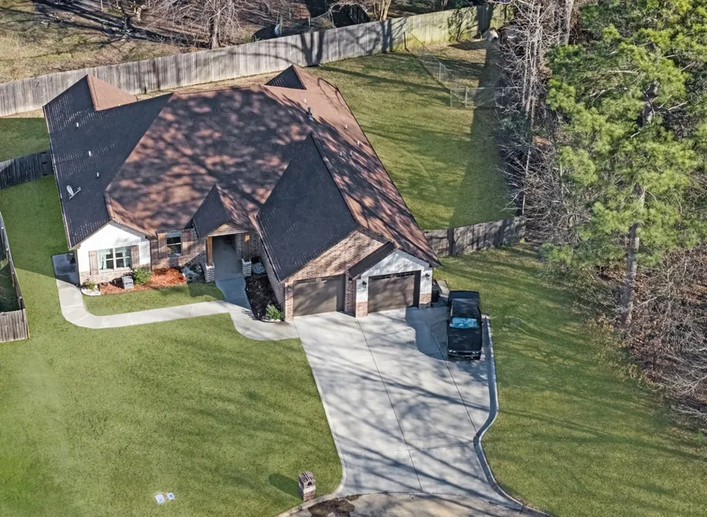 523 Mitchell Ryan Wake Village, TX 75501