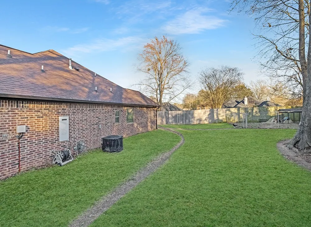 523 Mitchell Ryan Wake Village, TX 75501