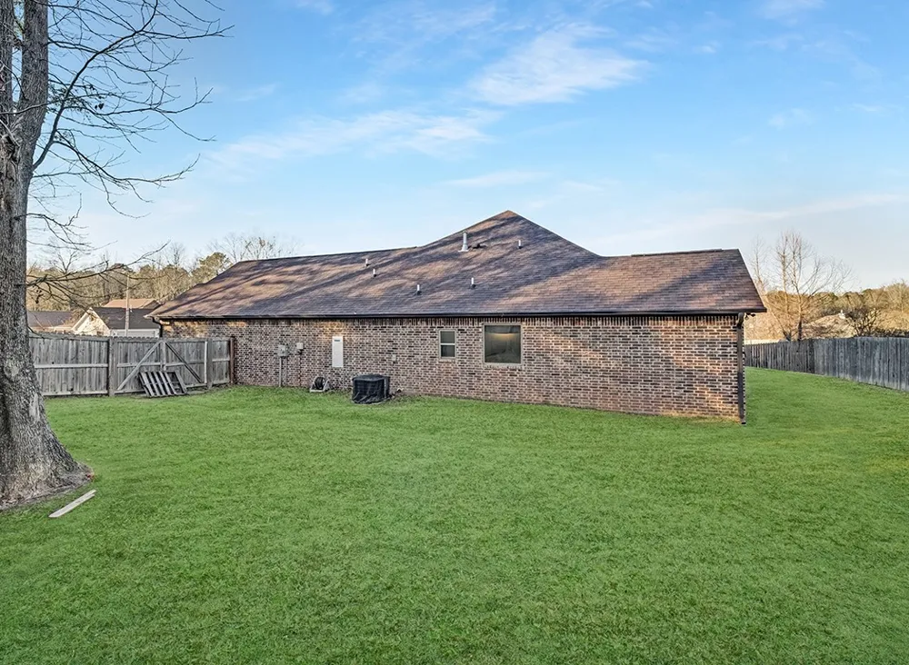 523 Mitchell Ryan Wake Village, TX 75501