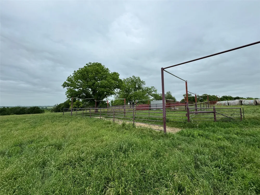 395 County Road 470 Chilton, TX 76632
