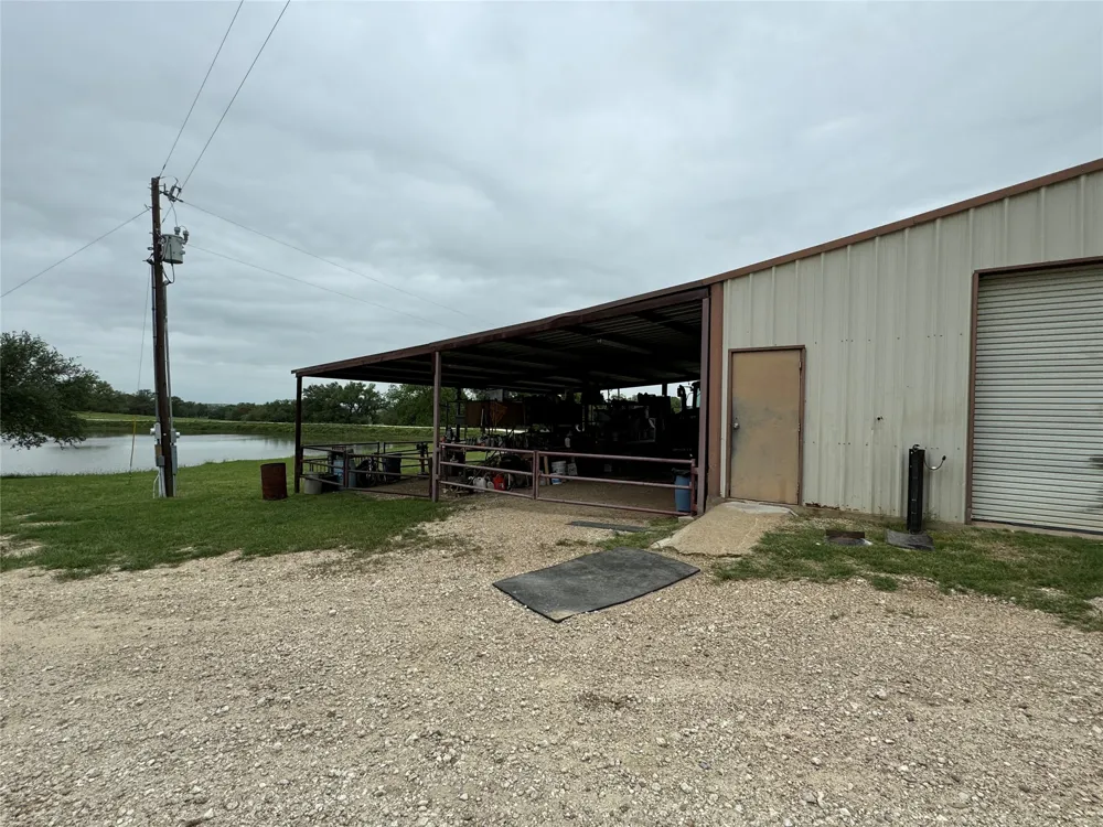 395 County Road 470 Chilton, TX 76632