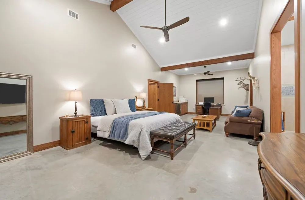 395 County Road 470 Chilton, TX 76632