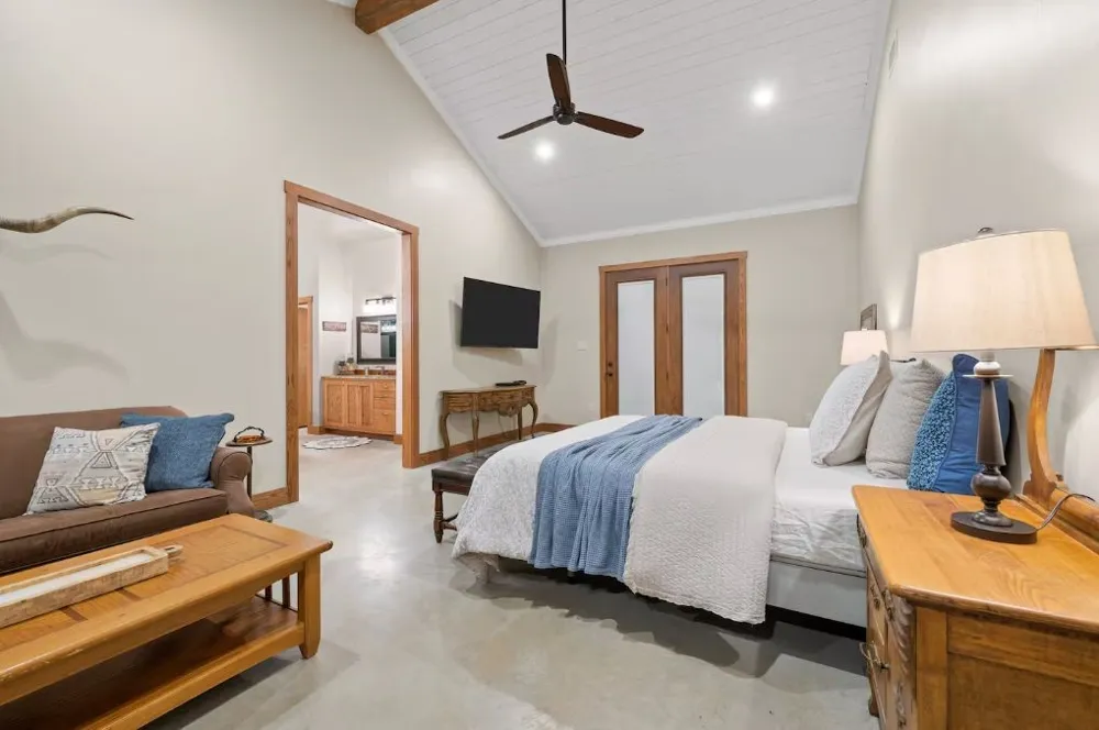 395 County Road 470 Chilton, TX 76632