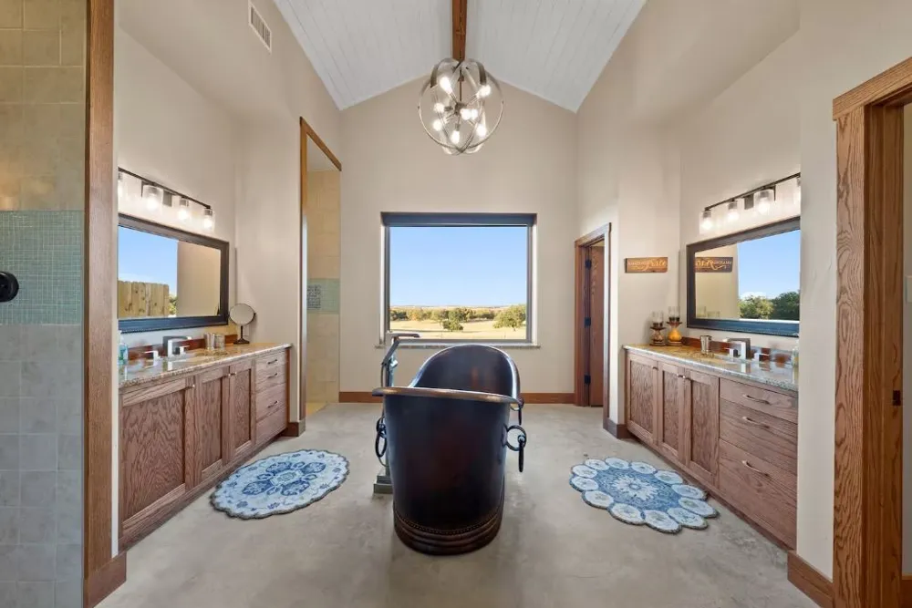 395 County Road 470 Chilton, TX 76632