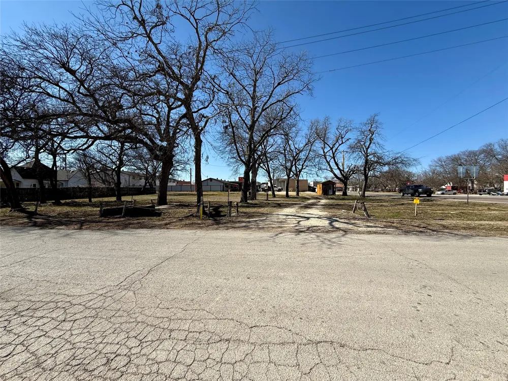 108 Cedar Street Hico, TX 76457