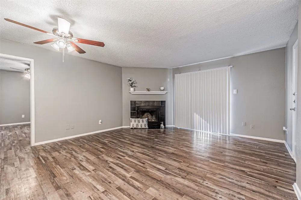 300 W Wintergreen Road #729ABP DeSoto, TX 75115