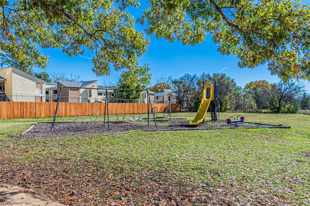 300 W Wintergreen Road #226 DeSoto, TX 75115