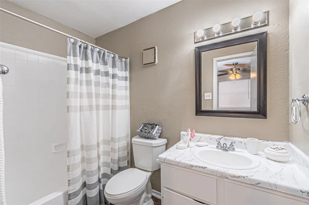 300 W Wintergreen Road #226 DeSoto, TX 75115