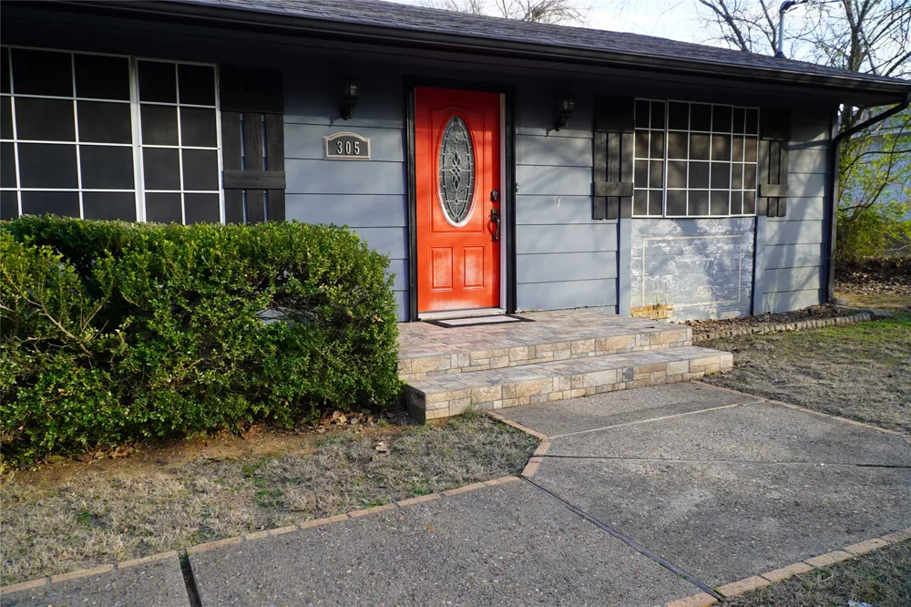 305 Eastern Street Keene, TX 76059