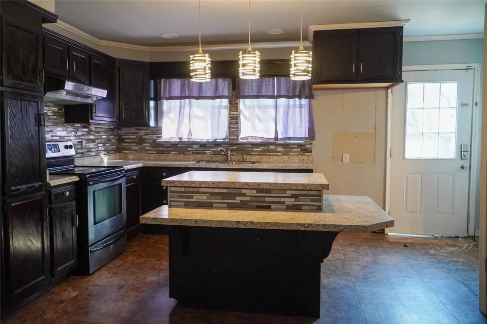305 Eastern Street Keene, TX 76059