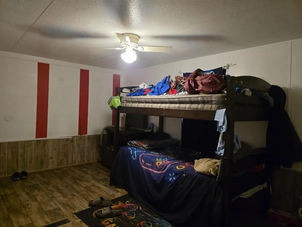 300 Walnut Naples, TX 75568