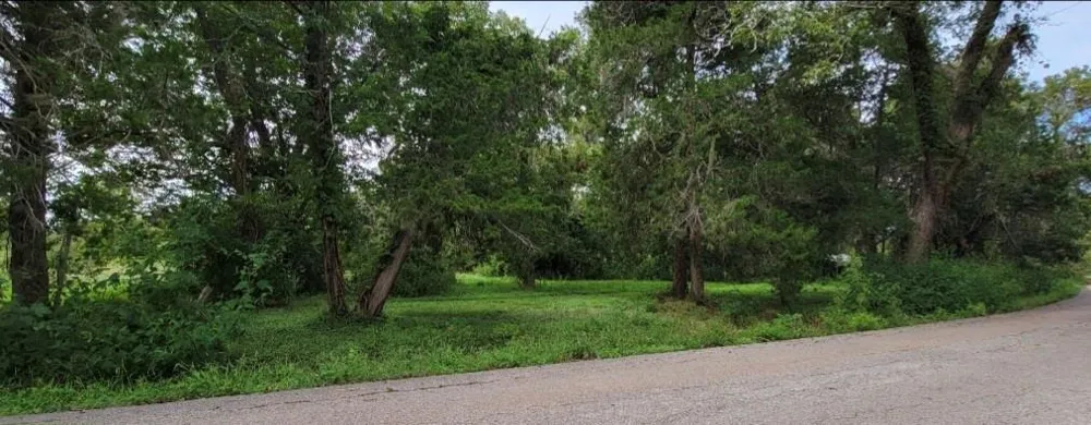 6415 S F Austin Jones Creek, TX 77541