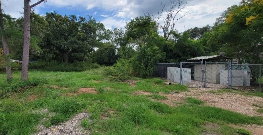 6415 S F Austin Jones Creek, TX 77541