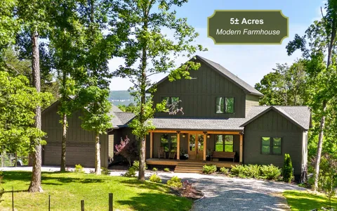852 Old Grand Center Road