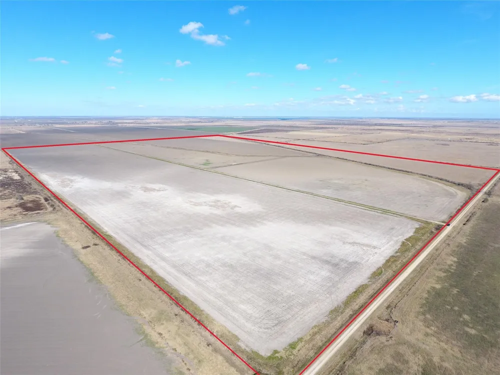 768 Million Dollar Road Palacios, TX 77465