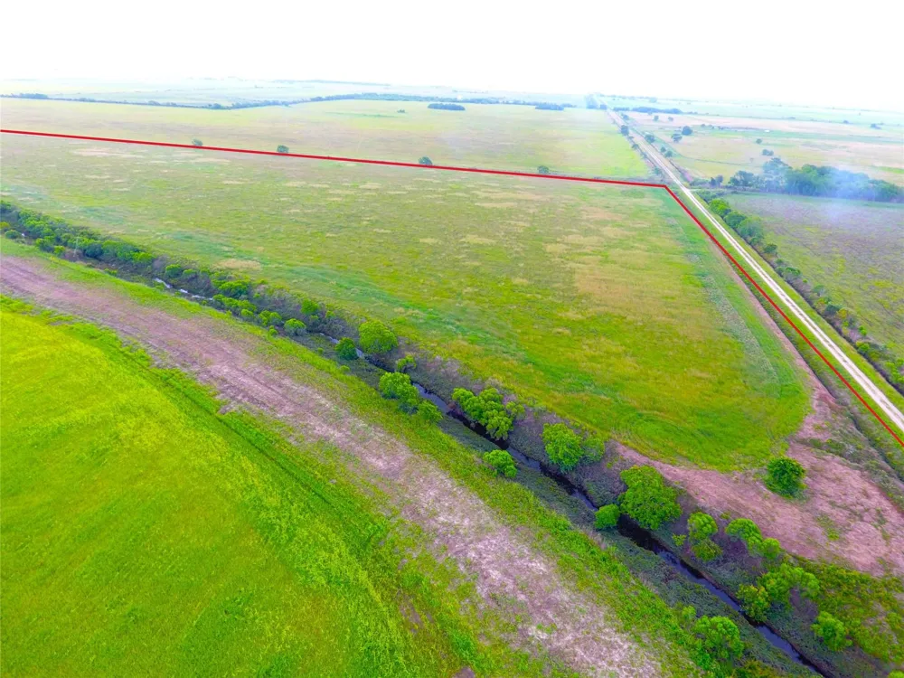 768 Million Dollar Road Palacios, TX 77465