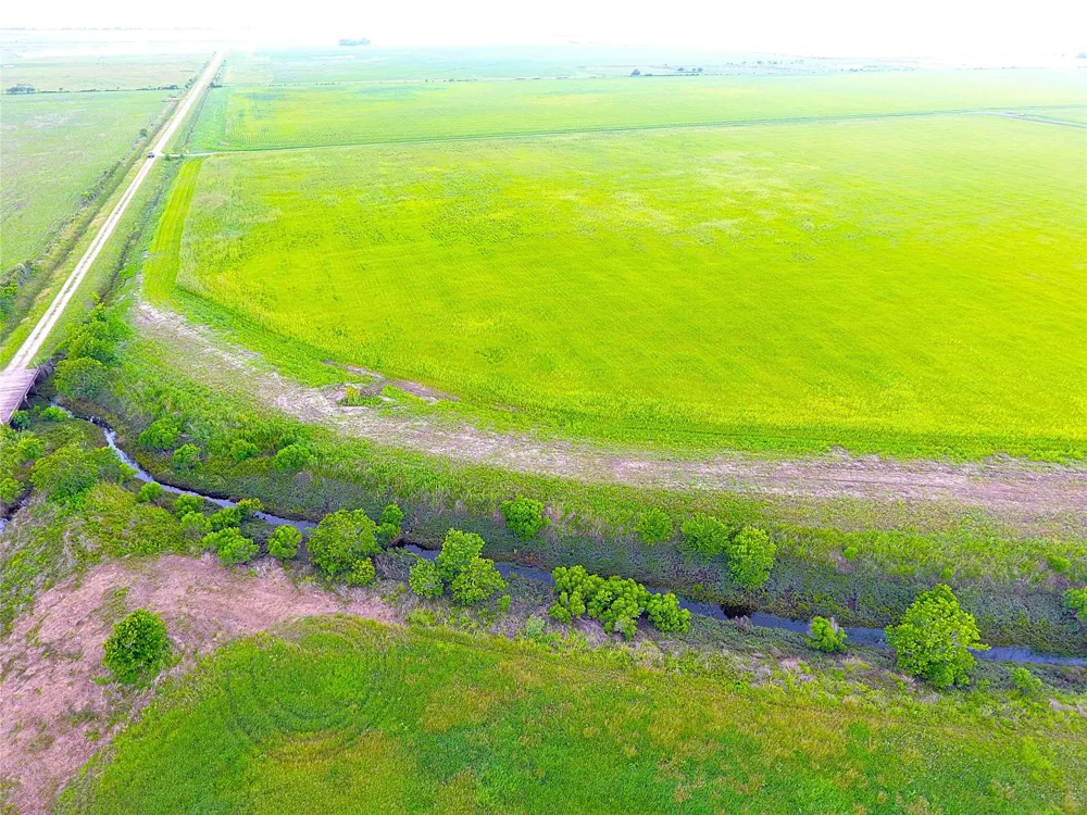 768 Million Dollar Road Palacios, TX 77465