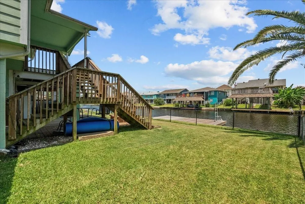 868 Bonita Street Bayou Vista, TX 77563